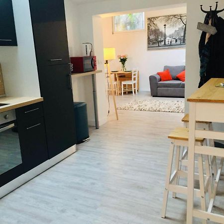 Chaleureux Et Spacieux Appartement De Centre-Ville - Lit King Size - Netflix シェルブール・アン・コタンタン エクステリア 写真